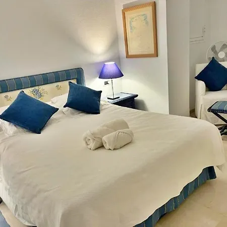 Apartman Beachfront 2 Bd & Private Garden