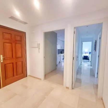 شقة Beachfront 2 Bd & Private Garden ماربيا