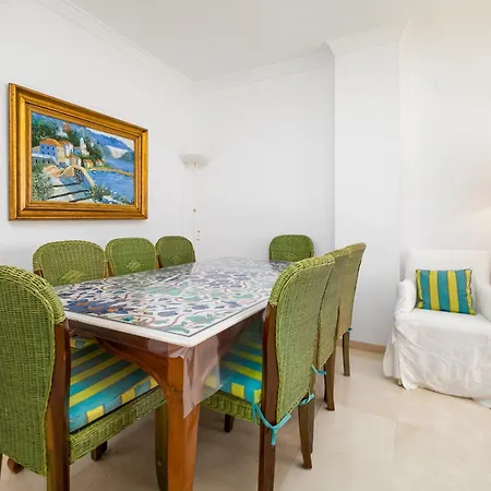 شقة Beachfront 2 Bd & Private Garden