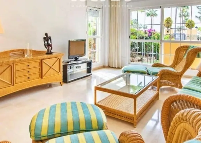 Apartman Beachfront 2 Bd & Private Garden Marbella