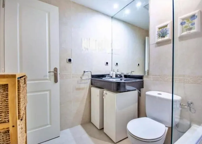 Lägenhet Beachfront 2 Bd & Private Garden Marbella