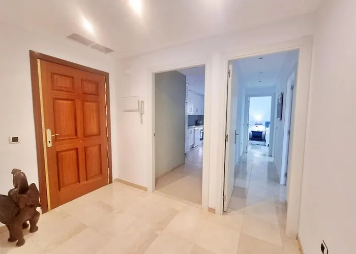 Apartman Beachfront 2 Bd & Private Garden Marbella