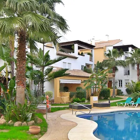Beachfront 2 Bd & Private Garden マルベーリャ