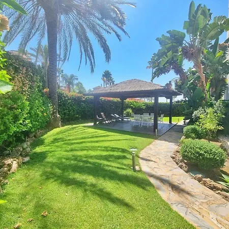 アパート Beachfront 2 Bd & Private Garden *